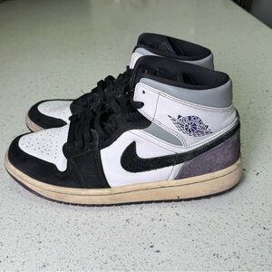 Nike Air Jordan 1 Mid Mens Size 8.5